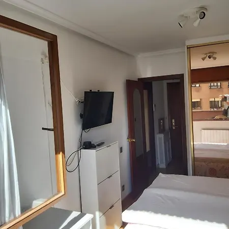 Monte Naranco-los Vega Parking E Internet Gratis Apartment Oviedo